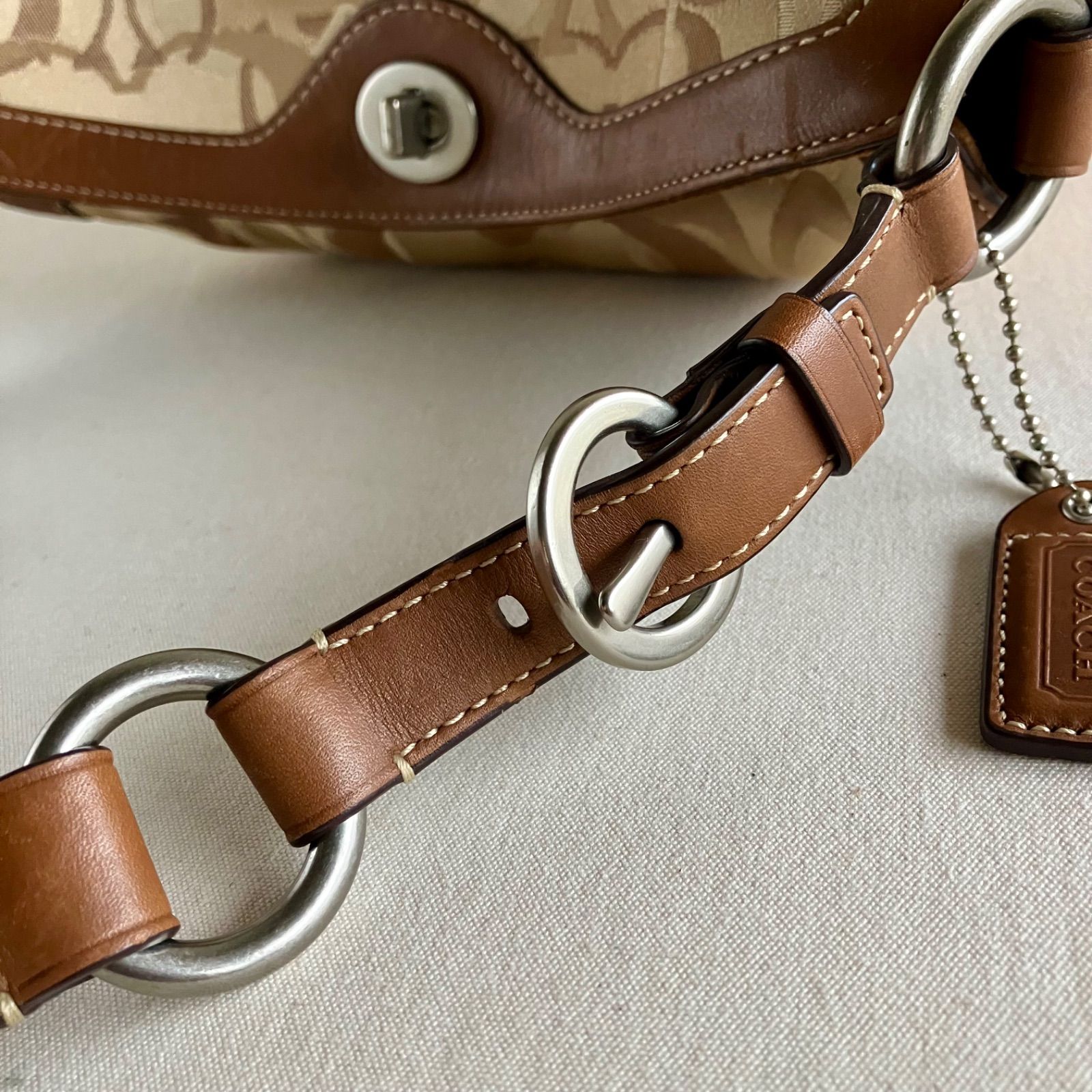 バッグ Coach Suede Hobo Handbag Brown y2k Coach y2k Chelsea Optic Signature Brown Suede Turnlock Hobo Bag