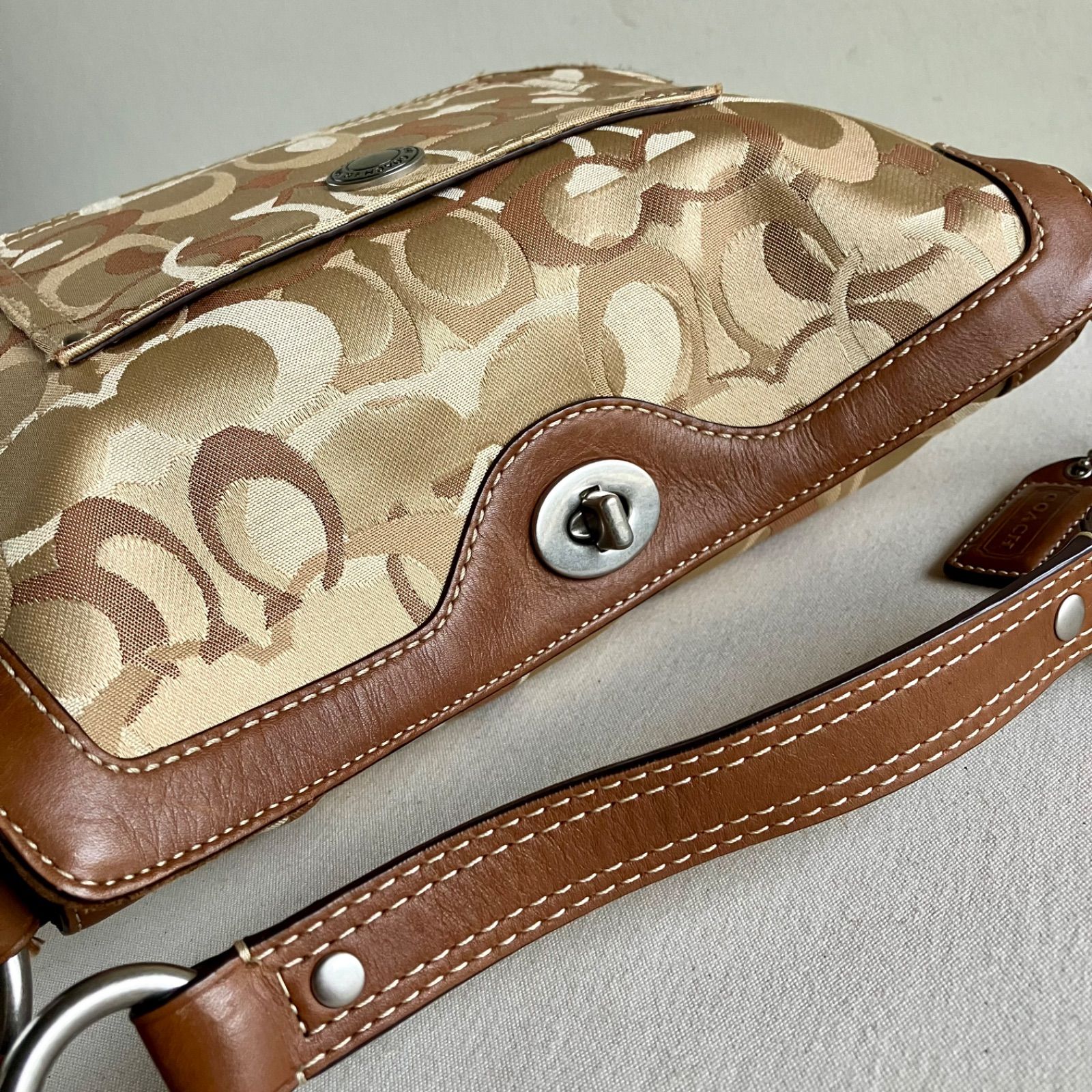 バッグ Coach Suede Hobo Handbag Brown y2k Old Coach Suede Hobo Shoulder y2k 00s｜Yahoo!フリマ（旧PayPayフリマ）