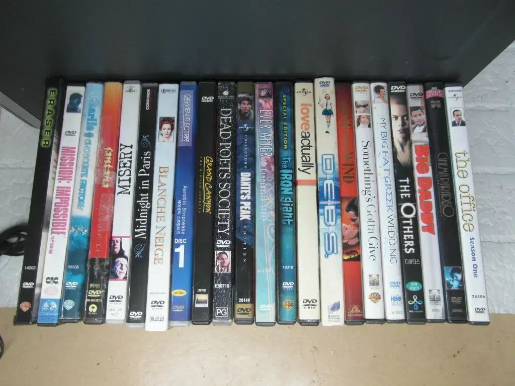 【激安大特価！】 外国通貨 映画 DVD CD 30 腸 以上 外 整備