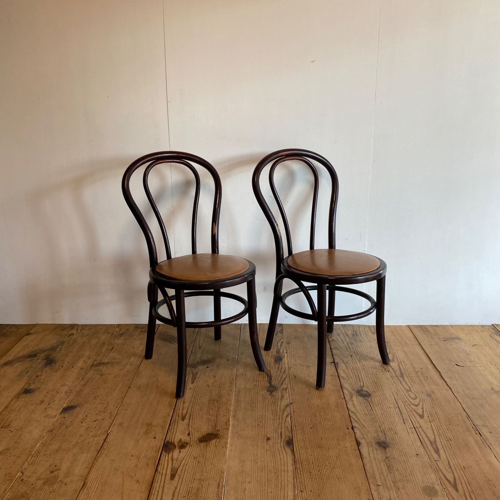 パシフィック ファニチャー サービス60/