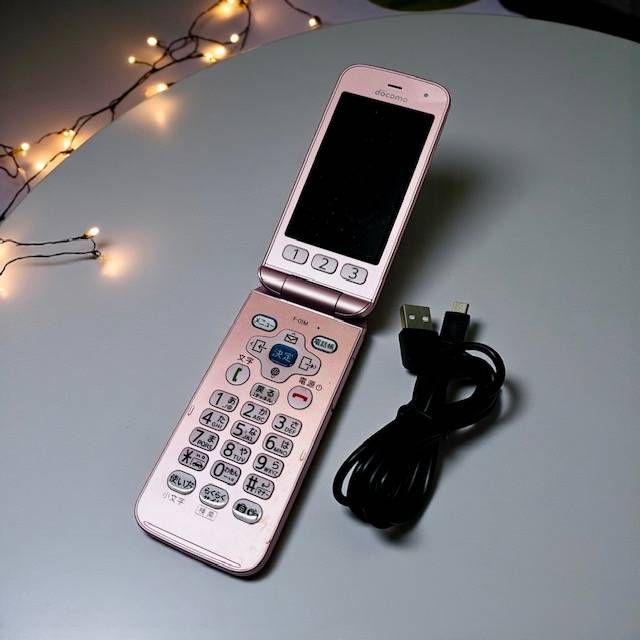 【美品】ピンクドコモ F-01Mらくらくホン FUJITSU　利用制限〇 割引クーポン配布中】ドコモ docomo らくらくホン F-01M SIMロック解除