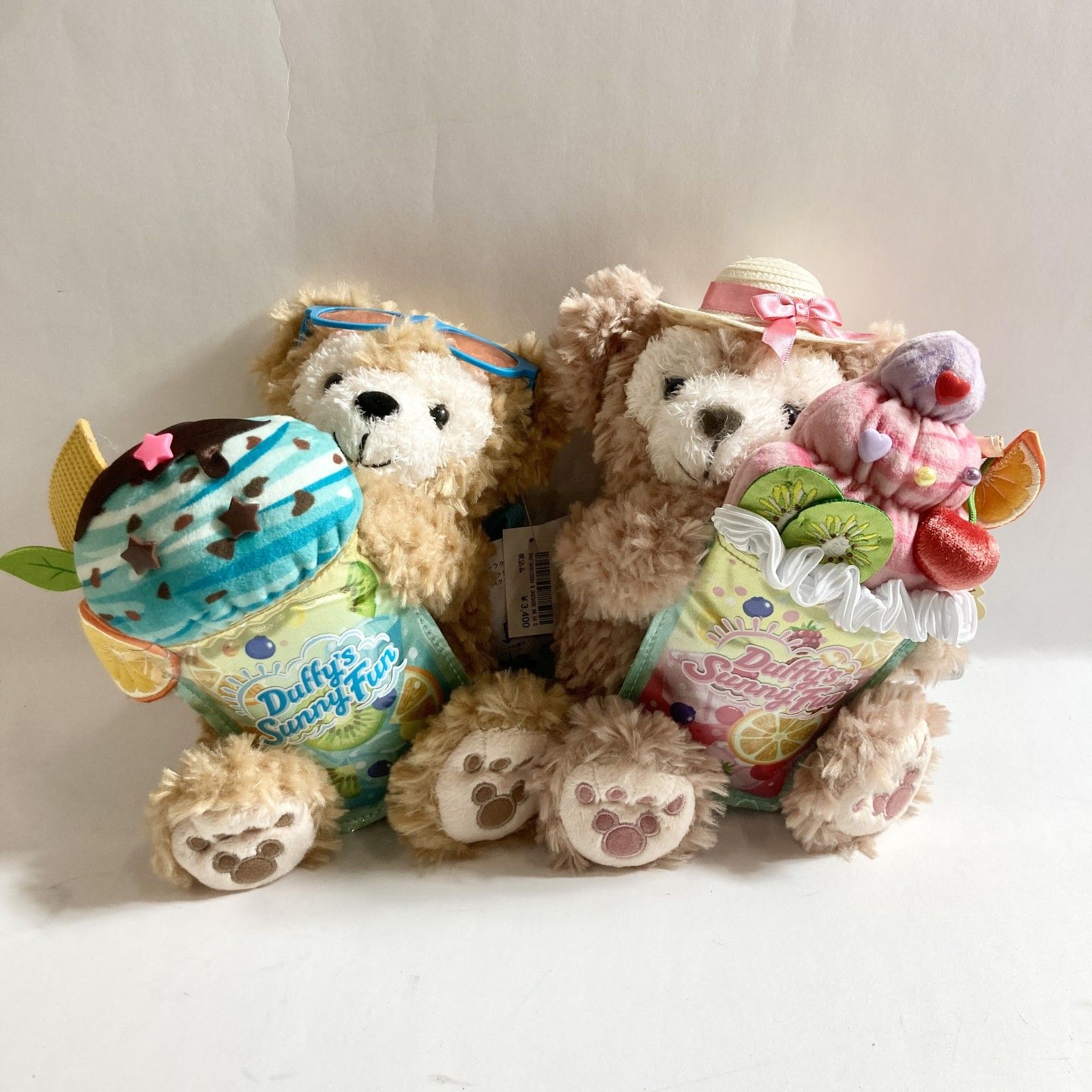 サニーファン  ダッフィー &シェリーメイ  パスケースセット 新品！ディズニーシー シェリーメイ サニーファン パスケース 2個