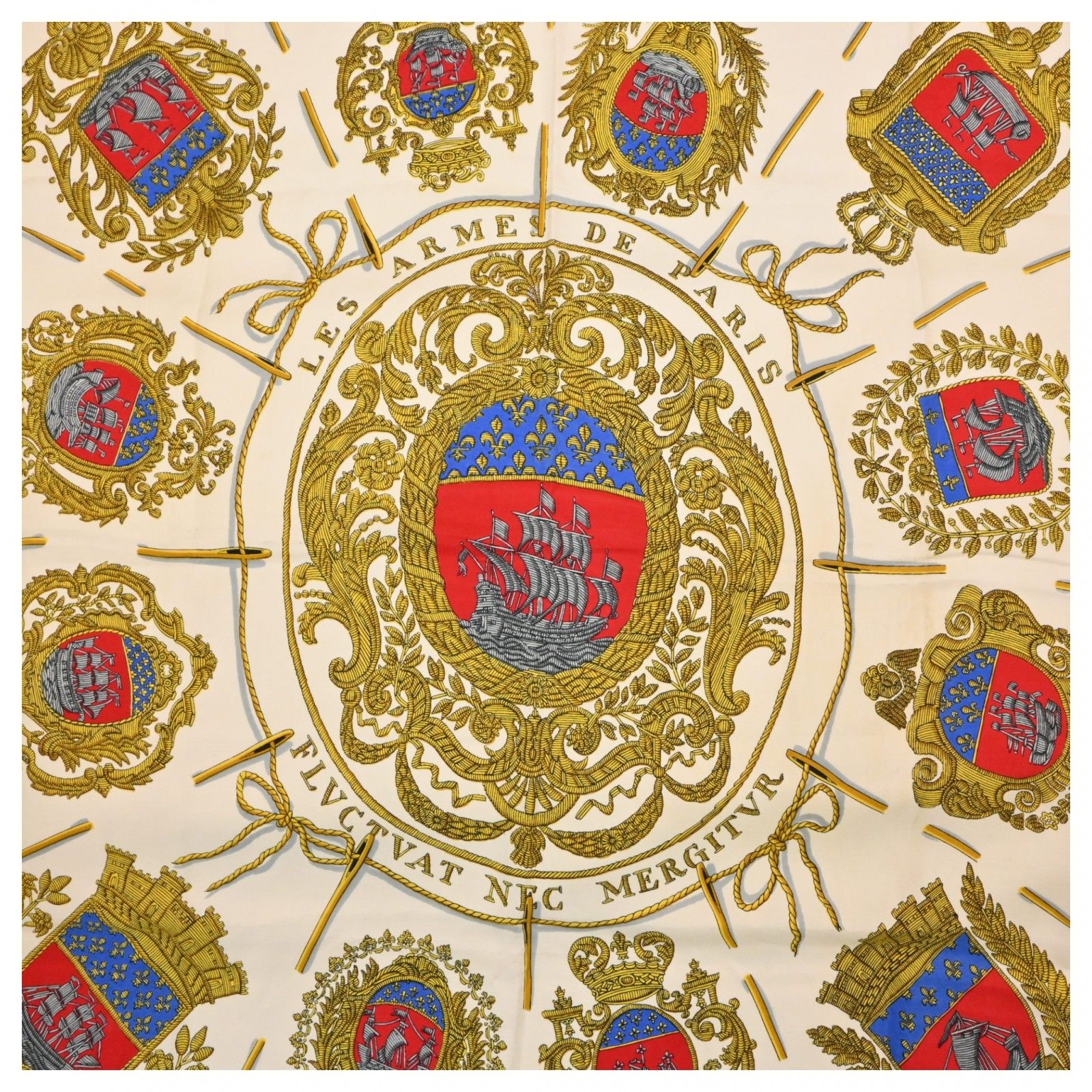 良品 エルメス HERMES カレ スカーフ 賭けたゆたえども沈まずの武器 エルメス スカーフ カレ45 パリの紋章 賭けたゆたえども沈まずの武器