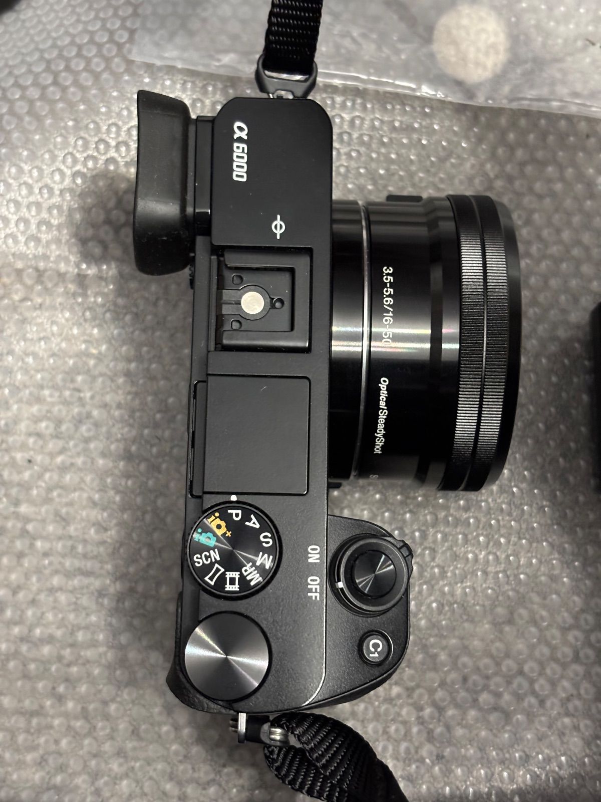 中古品】SONY α6000 ダブルレンズキット/レンズフィルター付 中古