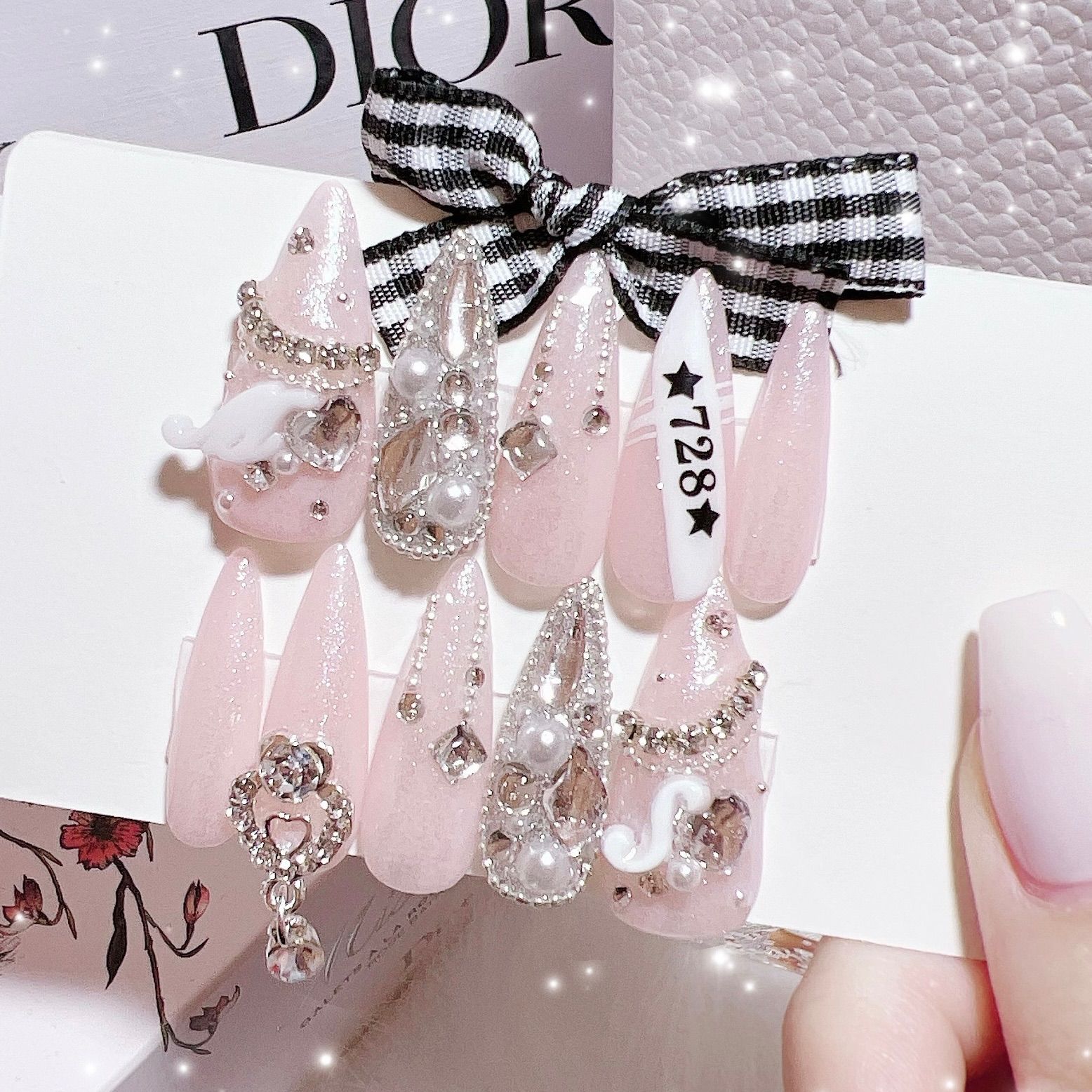 ネイルチップ MignonNail ちゅるんネイル ワンホンネイル オタクネイル