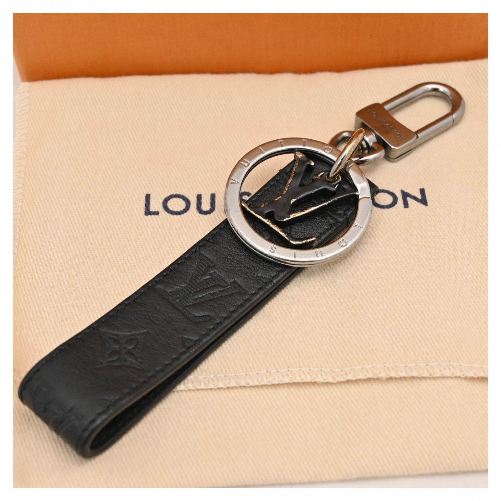 ルイヴィトン LV キーホルダー ドラゴンヌ アエログラム キーリング Bランク lv8810ba