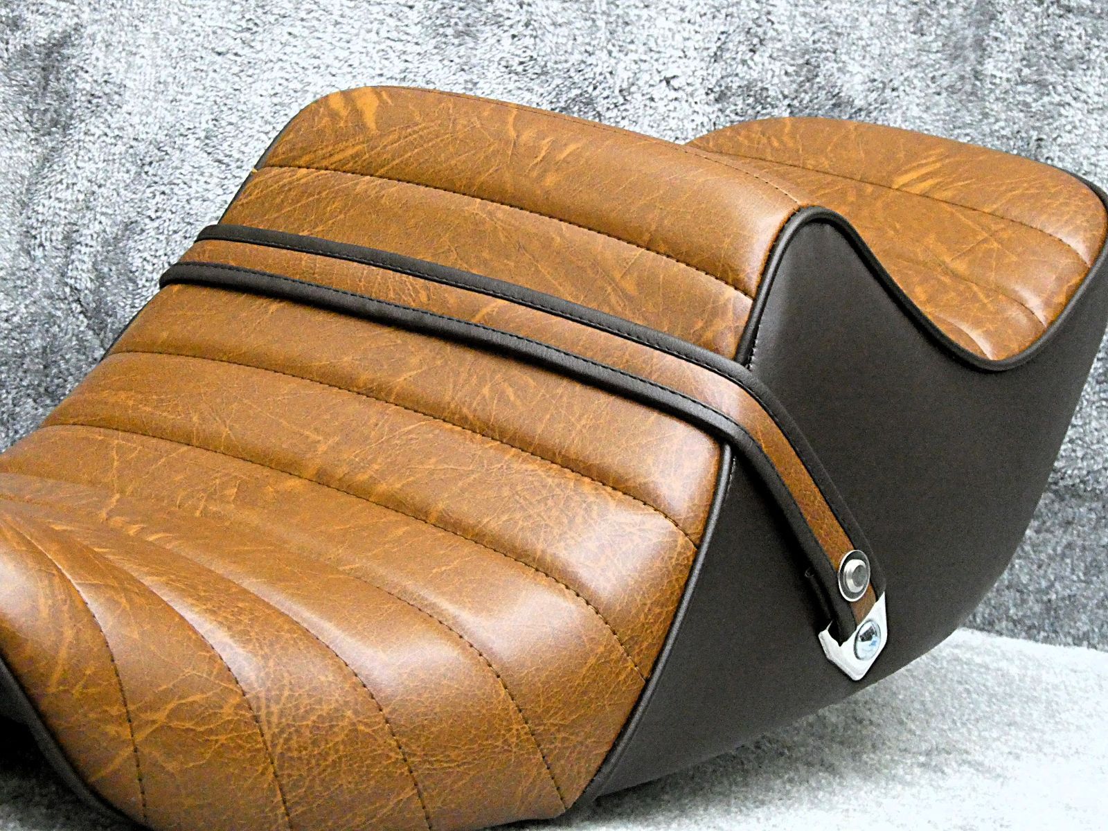 ゼファー400 後期 茶ツートン ラクダシート/ブラウン2型C5 C6 茶C7旧車