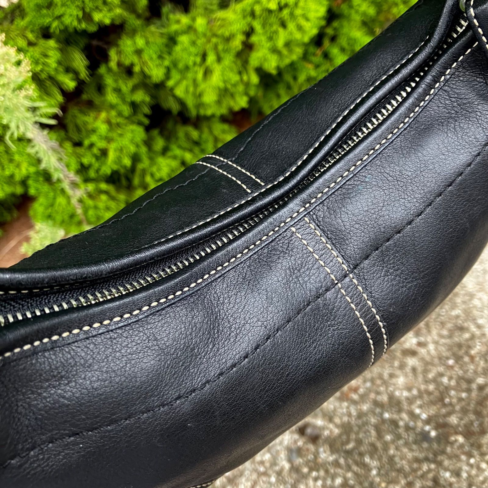 Coach y2k Vintage Soho Black Leather Mini Hobo Bag - メルカリ
