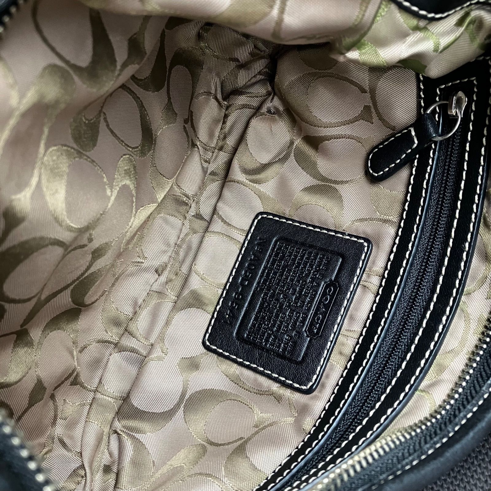 Coach y2k Vintage Soho Black Leather Mini Hobo Bag - メルカリ