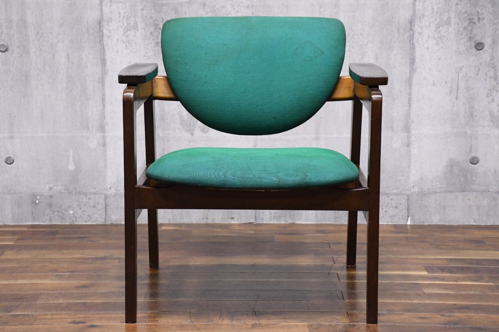 EFK103 オールドカリモク アームチェア パーソナルチェア カタカナ表記