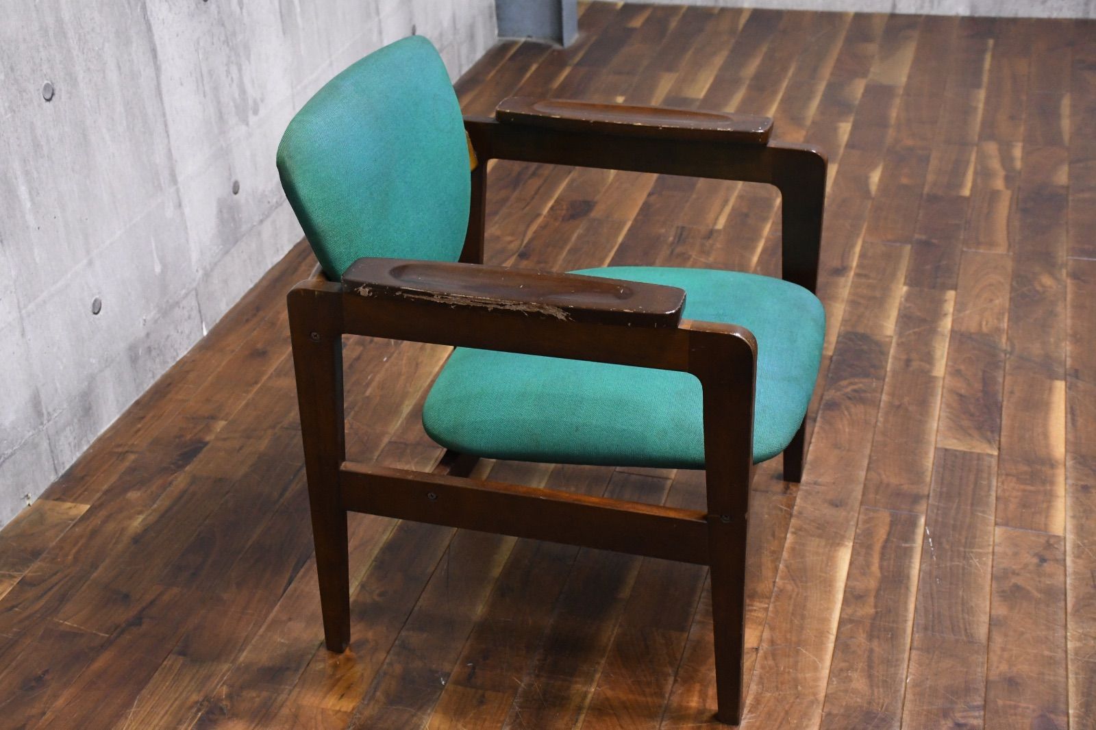 EFK103 オールドカリモク アームチェア パーソナルチェア カタカナ表記