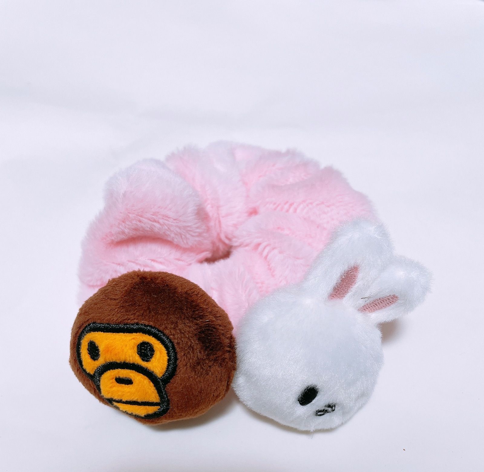 BAPE X STRAY KIDS LEEBIT BABY MILO®︎ SCRUNCHIE - メルカリ