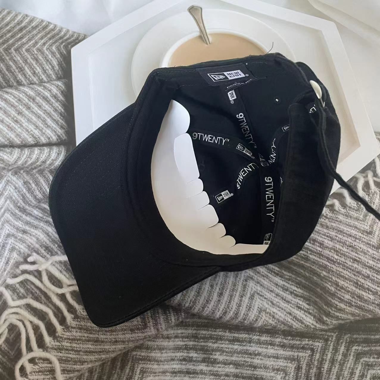 SEE SEE × NEW ERA 920 キャップ - メルカリ