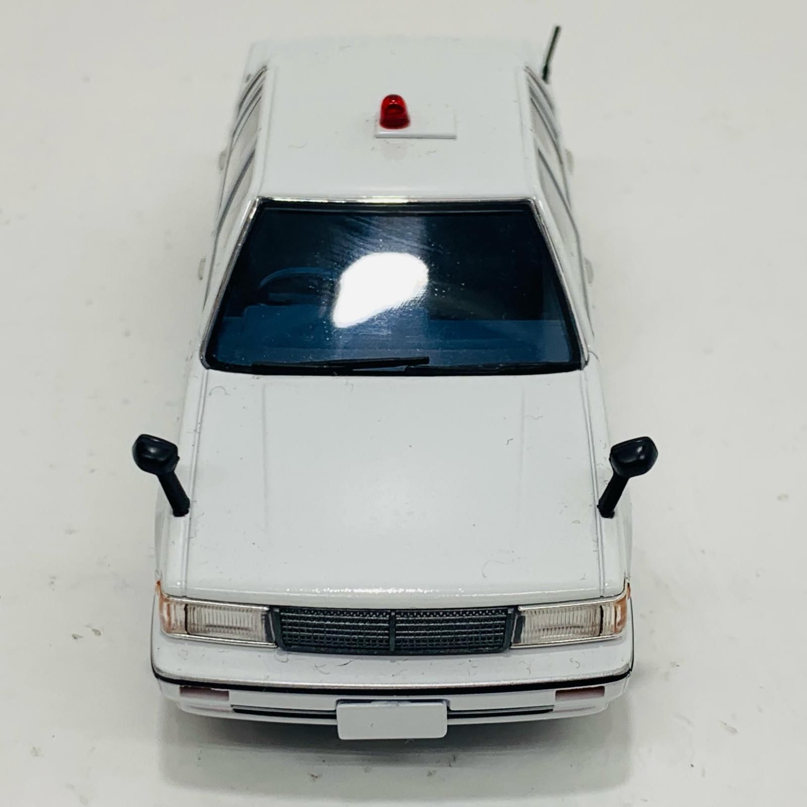 1/43 LV-N43-15a 日産セドリック 覆面パトロールカー(ホワイト