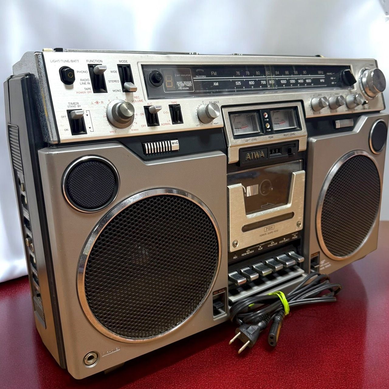 AIWA アイワ CS-80 ラジカセ FM AM ラジオ レトロ カセットレコーダー 昭和レトロ オーディオ機器