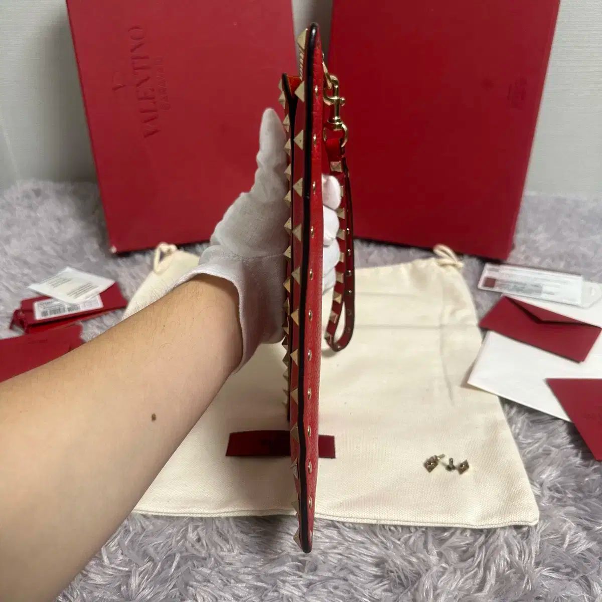 フルセット ヴァレンティノ ロックスタッズ クラッチバッグ DECORATOM_COM_BR