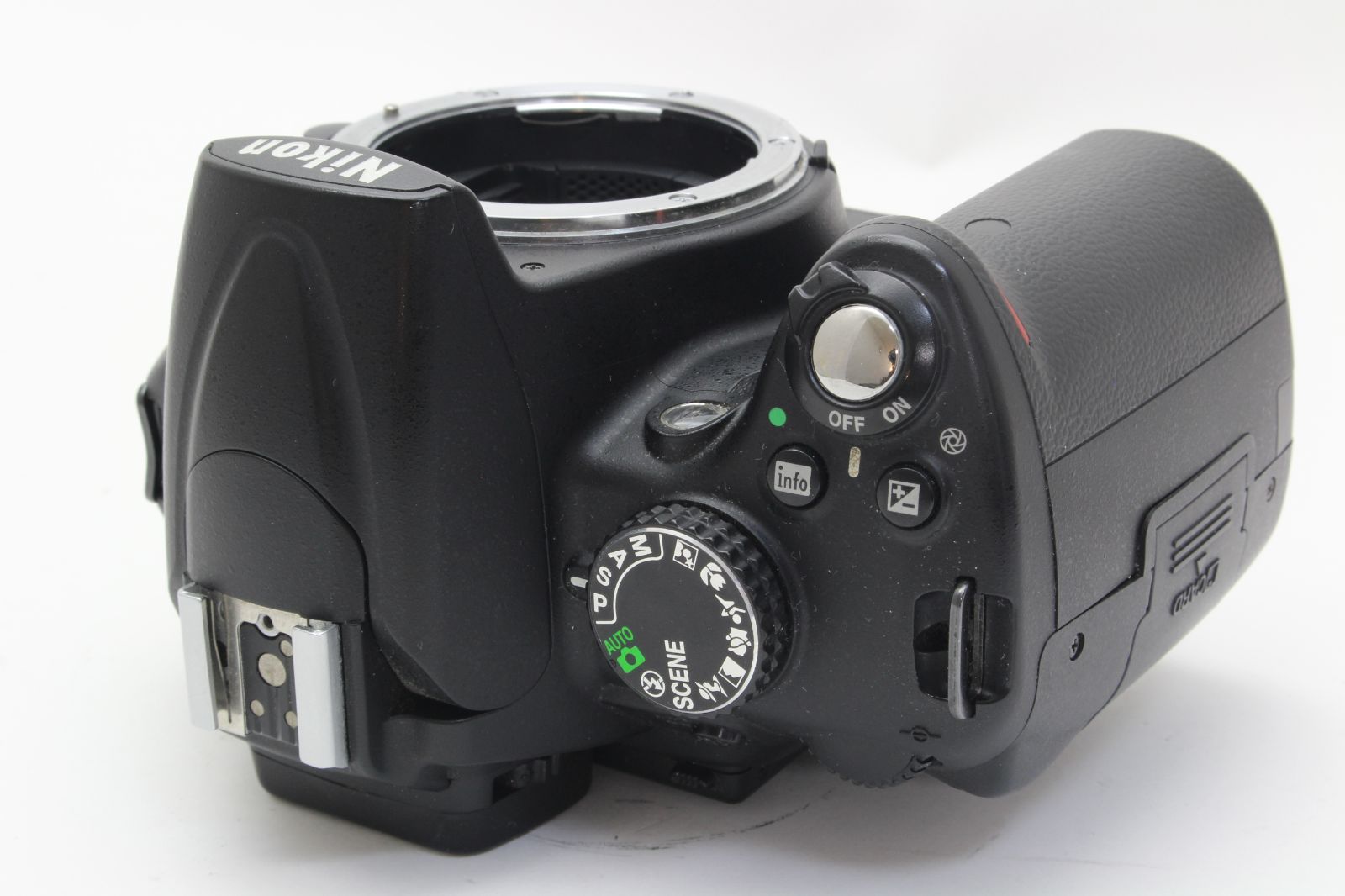 7343ショット★ニコン Nikon D5000 ボディ Nikonニコン『D5000ボディ』1230万画素 DXフォーマット SDHC HD動画