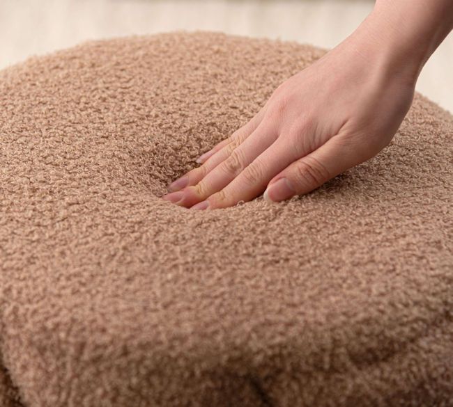 良い ツイストフォルムデザイン スツール高さ40cm 椅子 オットマン