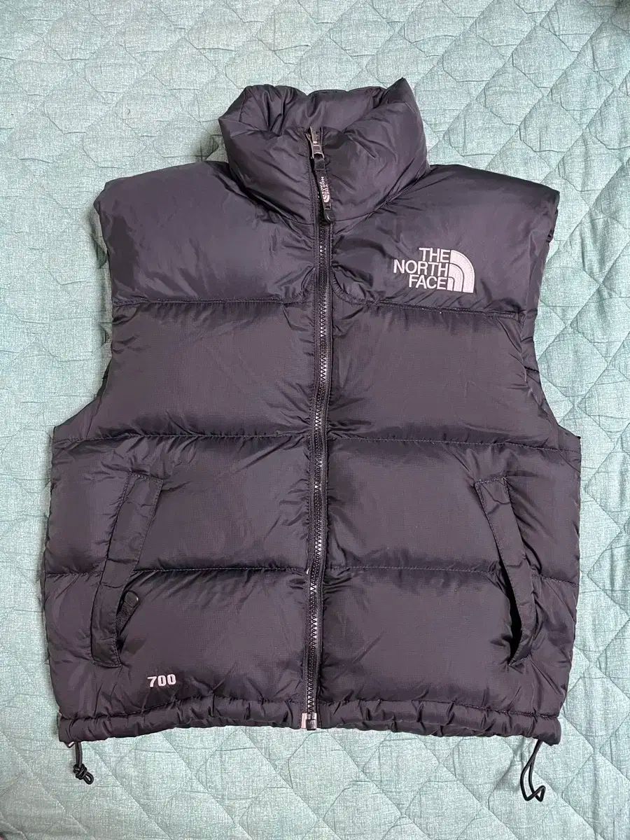 THE NORTH FACE ザノースフェイス 700 センター ロゴ ダウン ベスト ブラック xs