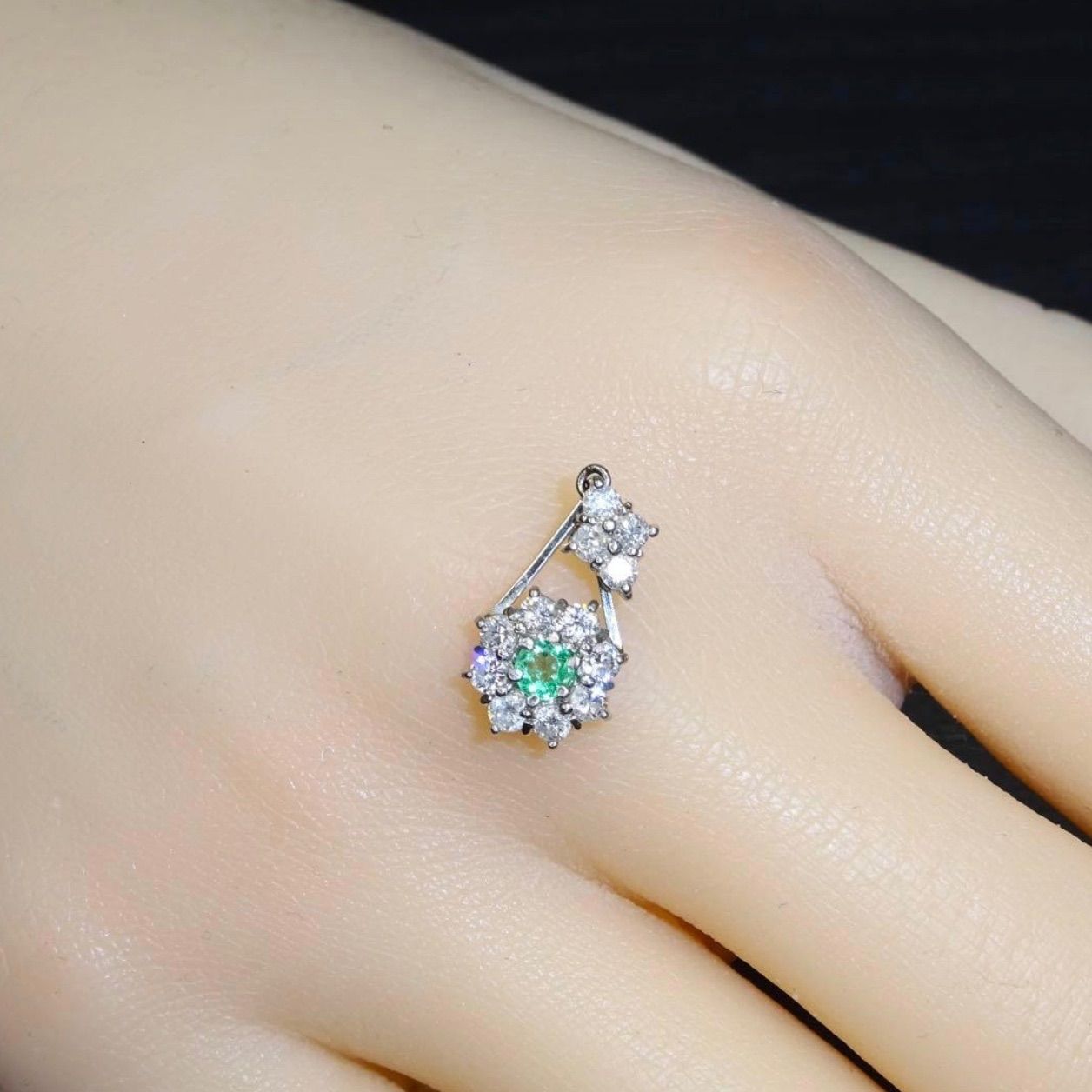 プラチナ pt900 天然エメラルド1石 天然ダイヤモンド0.40ct ネックレス 