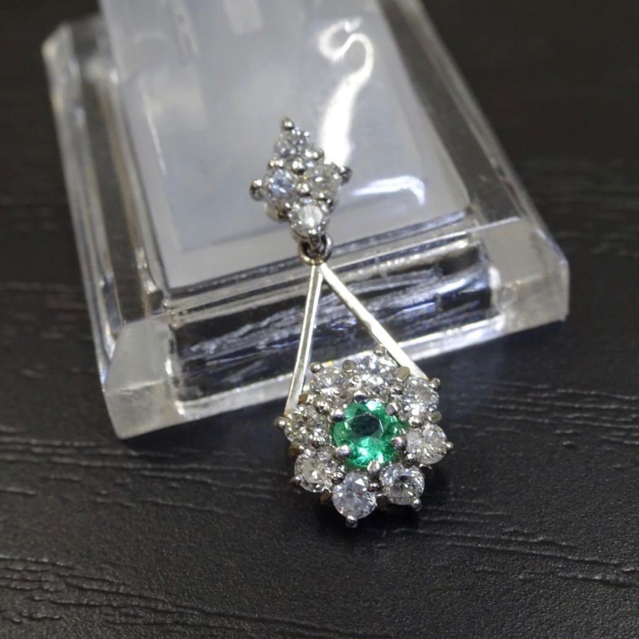 プラチナ pt900 天然エメラルド1石 天然ダイヤモンド0.40ct ネックレス 
