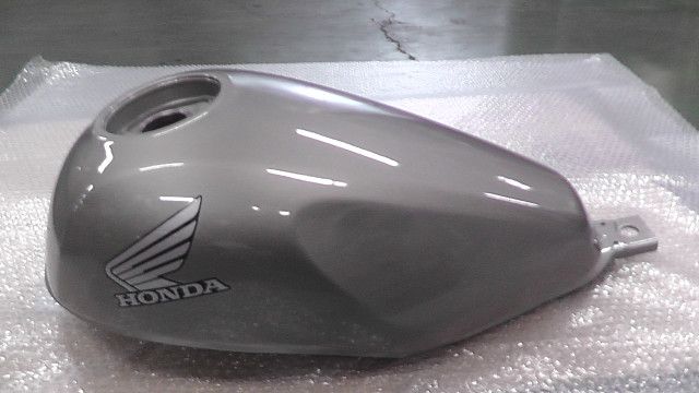 シルバーメタリック 1761633689