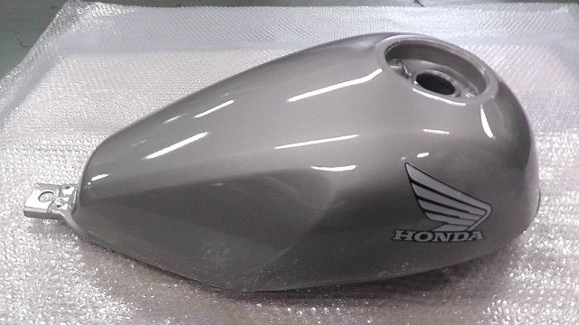 レブル250 MC49 の タンク シルバーメタリック 1761633689