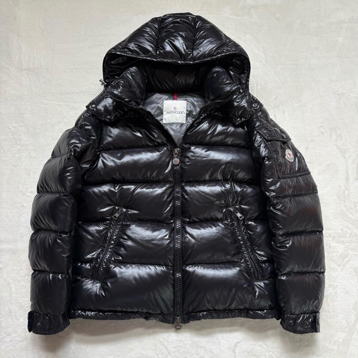 美品　MONCLER MAYA シャイニングブラック　ダウンジャケット　S-M位 美品 MONCLER MAYA モンクレール マヤ シャイニングブラック 黒 ダウン