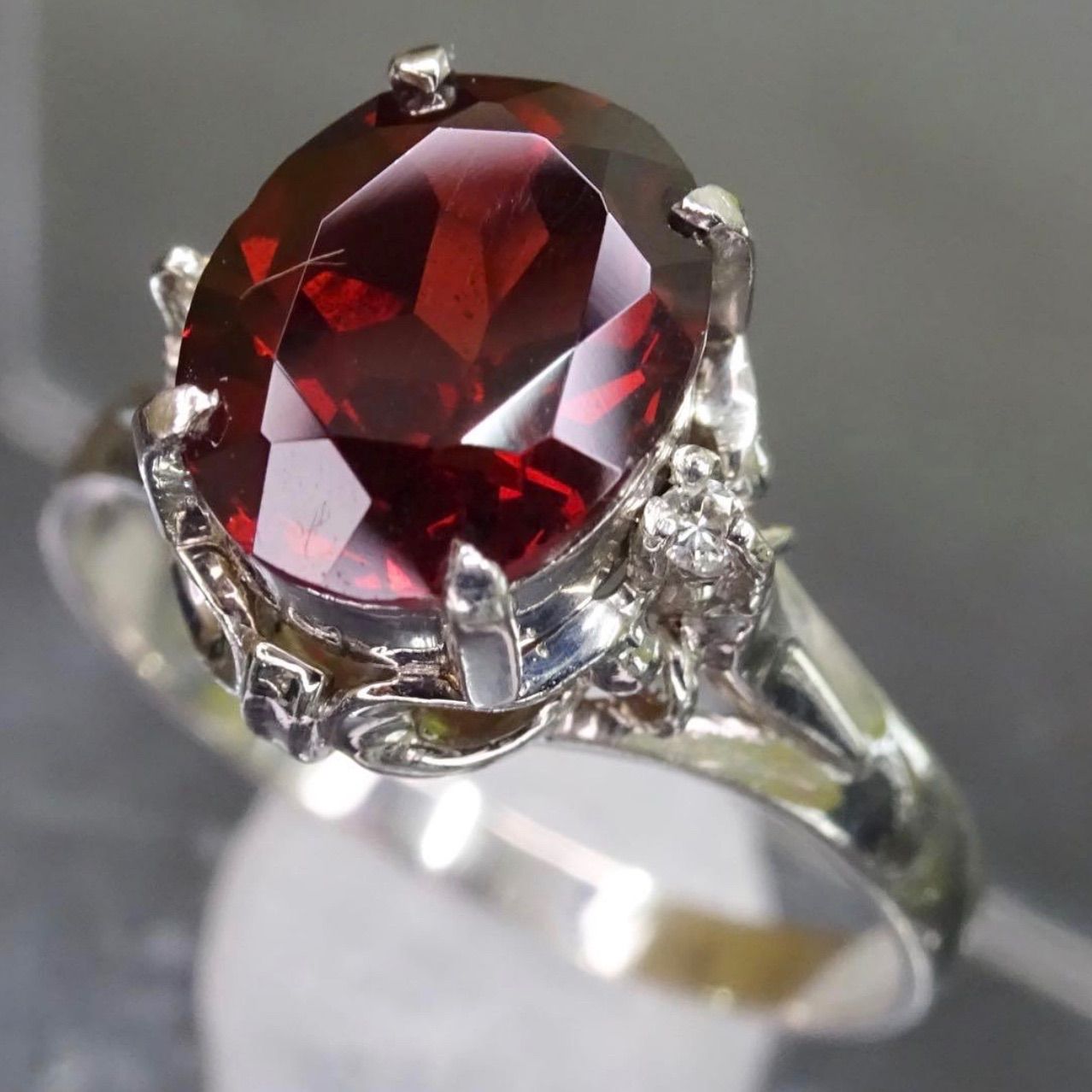 pt900プラチナ天然ガーネット天然ダイヤモンド リング 指輪 約14号半 プラチナ pt900 天然ガーネット1石 9.1×7.3mm 天然ダイヤモンド0.02ct