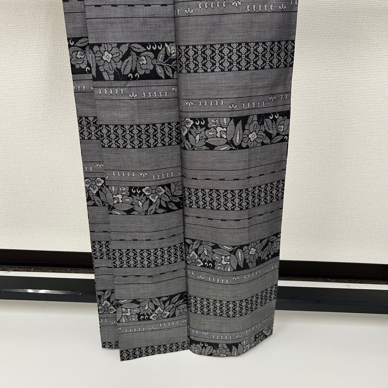 Shimoji様 本場大島紬 地空き 裄67 カタス式 素敵な絣柄AK-5262 Shimoji様 本場大島紬 地空き 裄67 カタス式 素敵な絣柄AK-5262