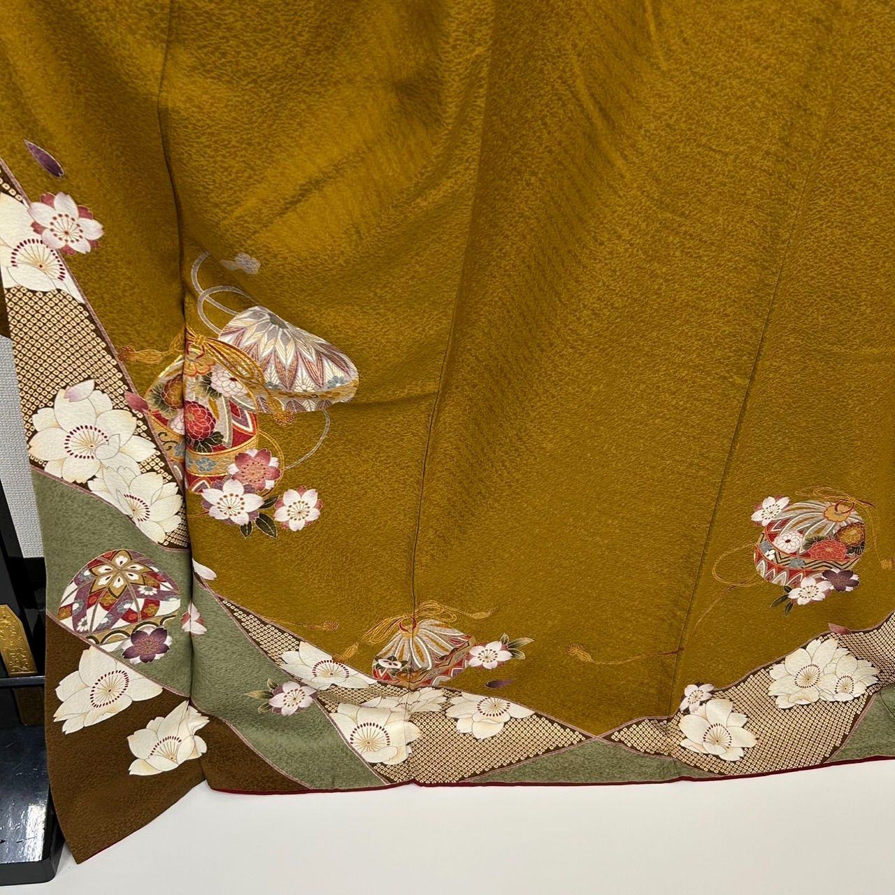 平和屋着物○越後十日町の一流染匠 桐屋・翠山工房 振袖 臈纐纈師