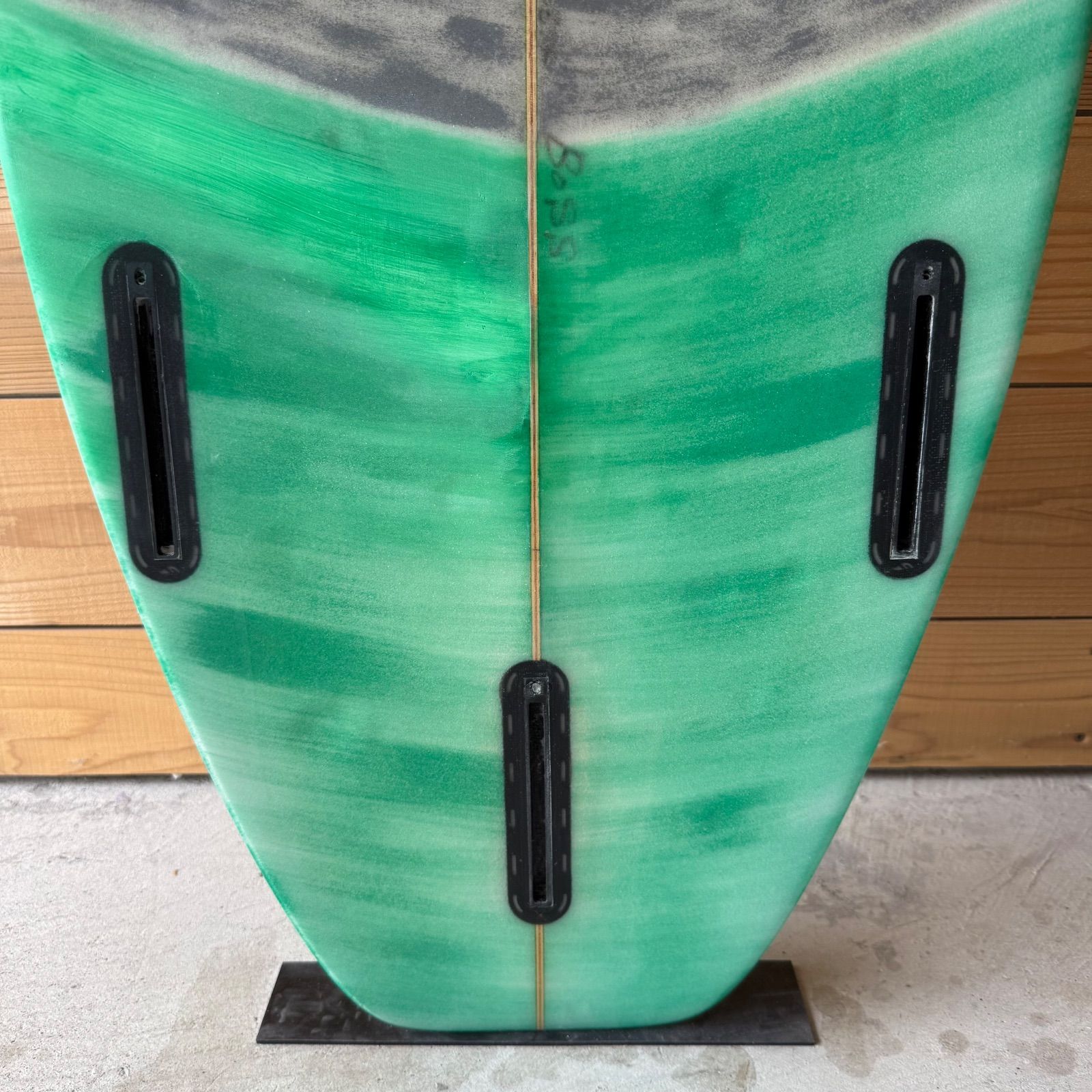 中古 HOT BUTTERED HB ホットバタード 5'8 約26.0L パフォーマンス