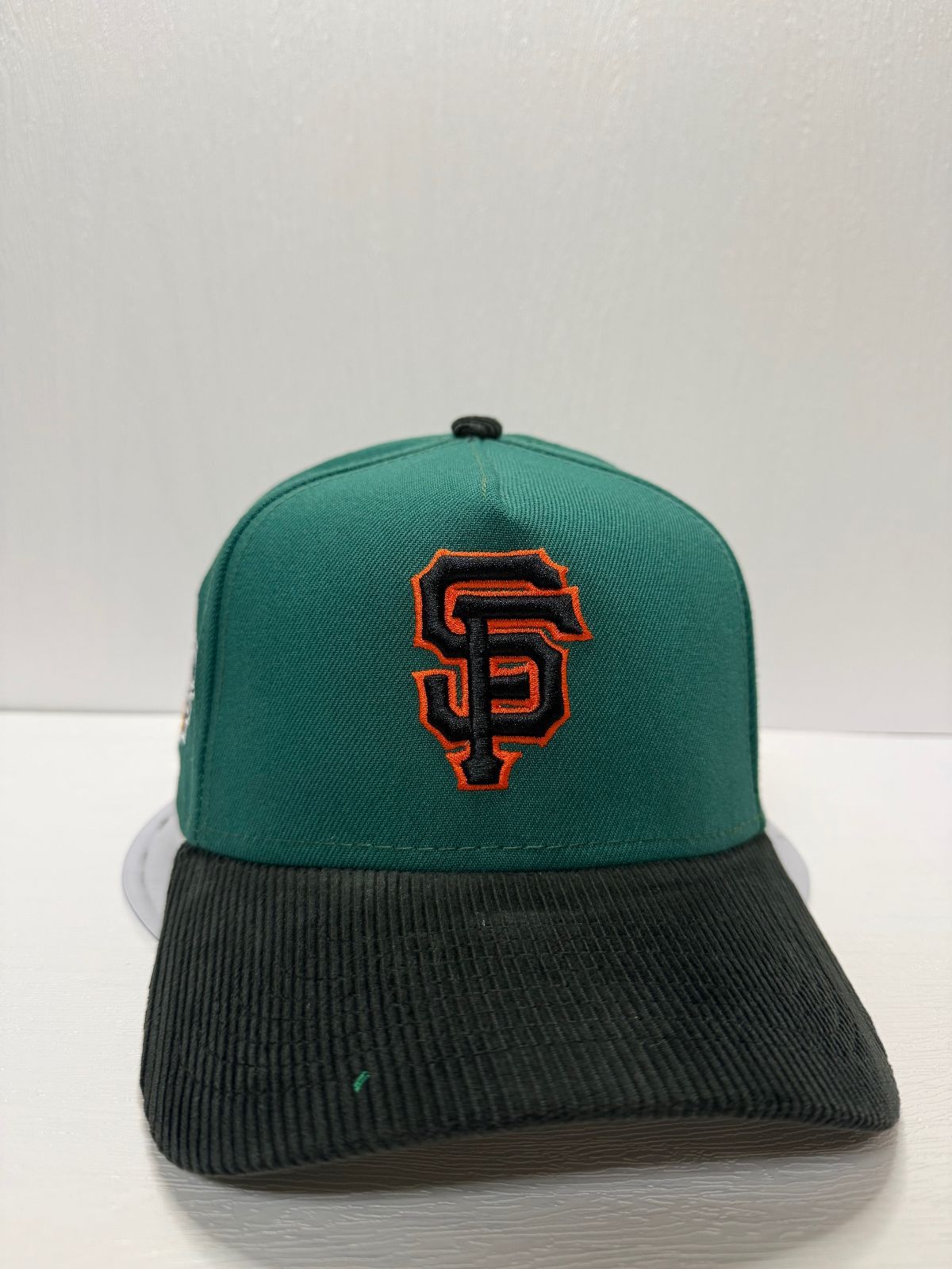 Newera サンフランシスコジャイアンツ ワールドシリーズ2010 9forty A-FRAME スナップバックキャップ ツートン