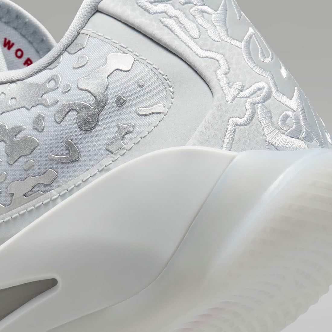  ナイキ ザイオン 3 PF リキッドメタル ZION Liquid Metal ピュアプラチナム メタリックシルバー ユニバーシティレッド DR 0676-016 27.0 cm その他 靴