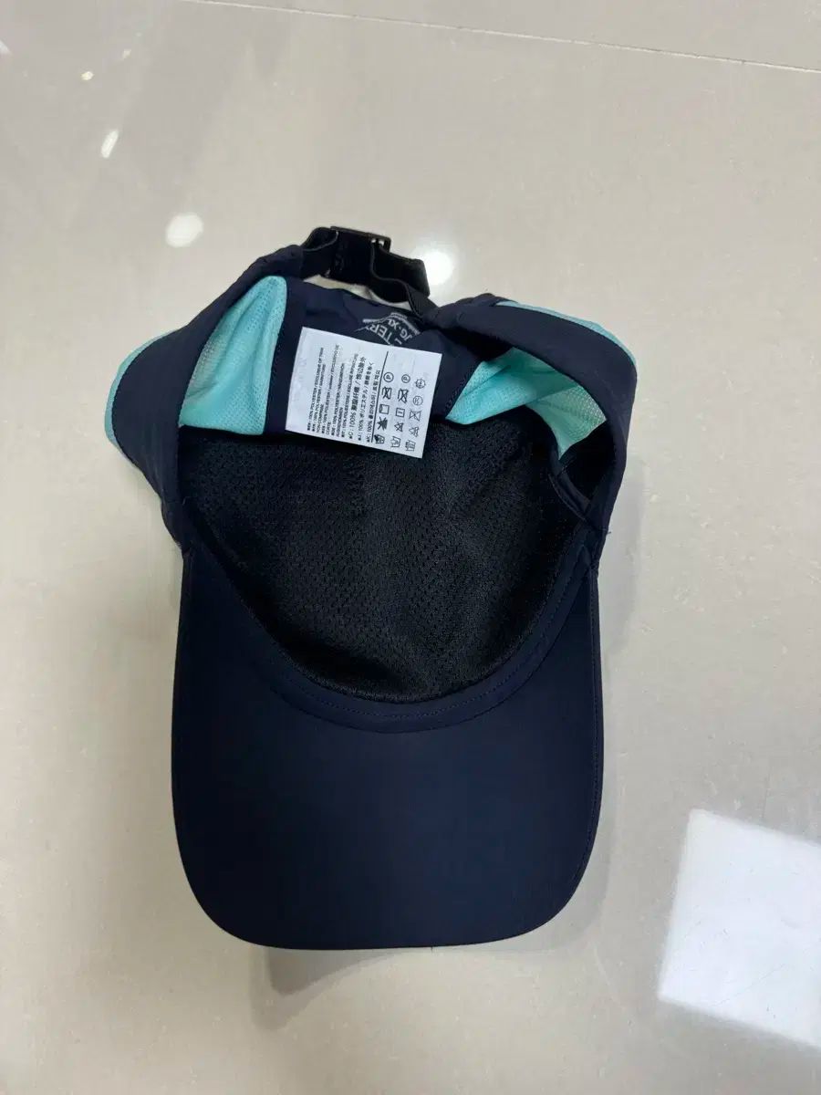 ARC TERYX アークテリクス 帽子 LG XL アウトドアチェア小物 ボトル