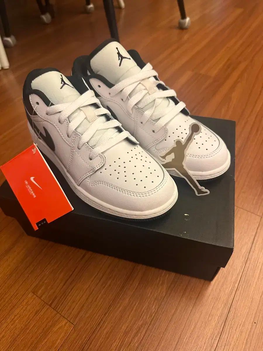 NIKE エア ジョーダン キッズ 235