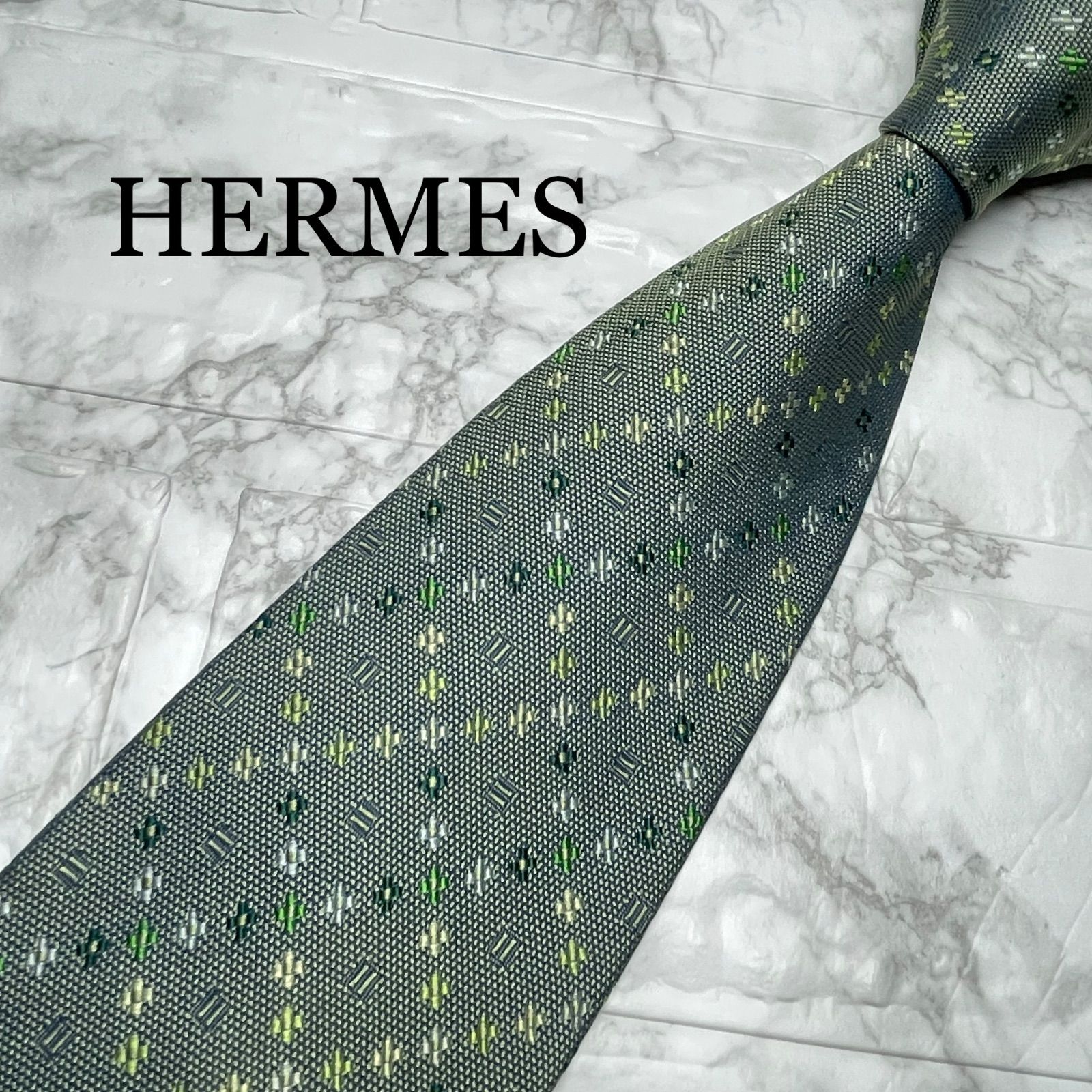 HERMES エルメス ネクタイ グリーン 小花 フラワー スーツ シャツ カフス ビジネスバッグ