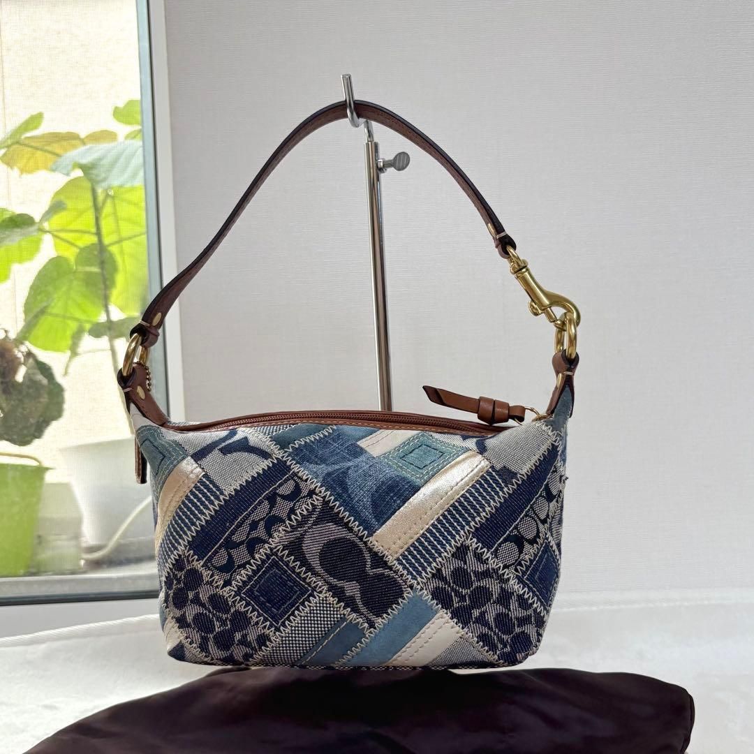 バッグ Coach Patchwork Denim Accessory Pouch 美品 Coach Denim Patchwork Accessory Pouch - メルカリ