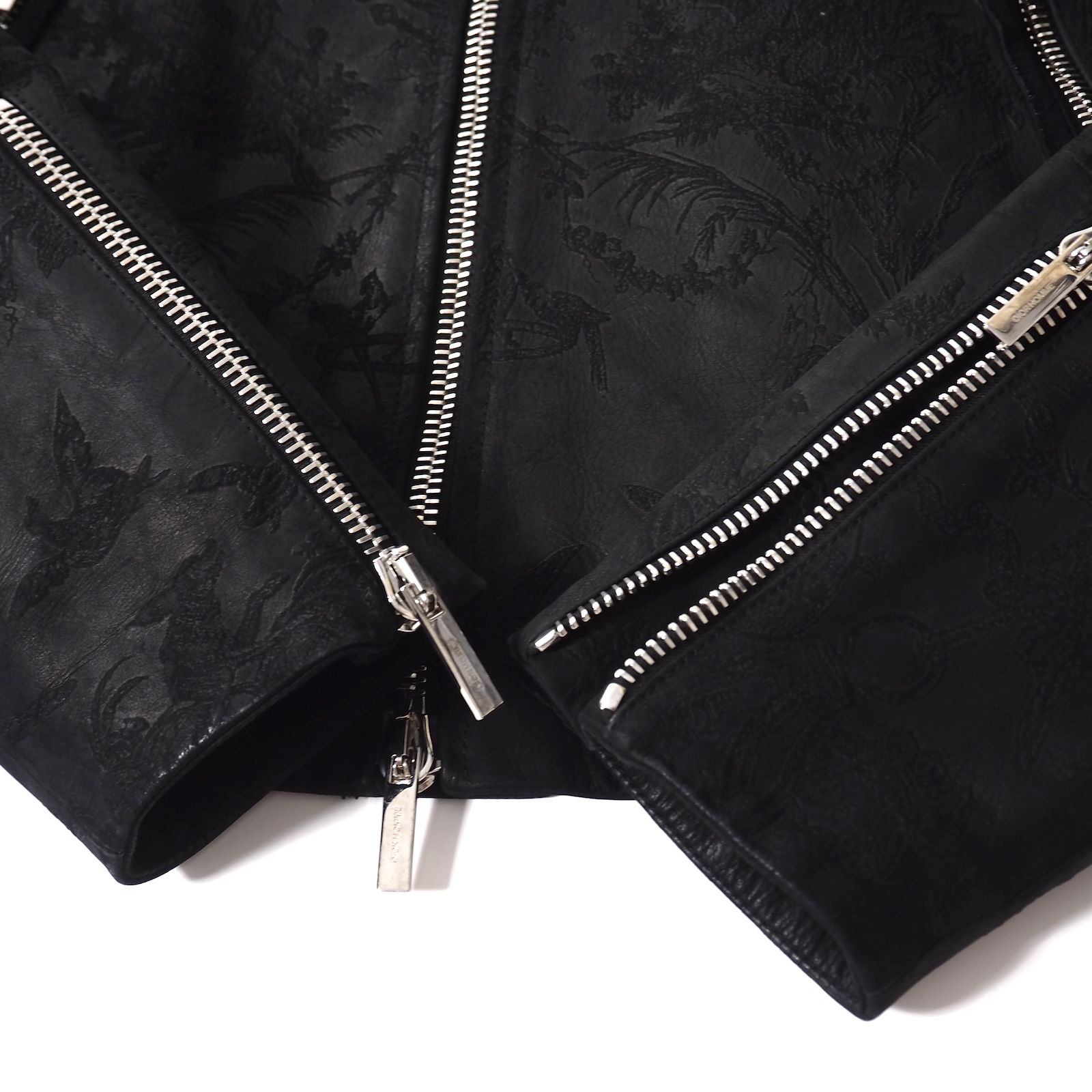 刺繍模様 レザージャケット