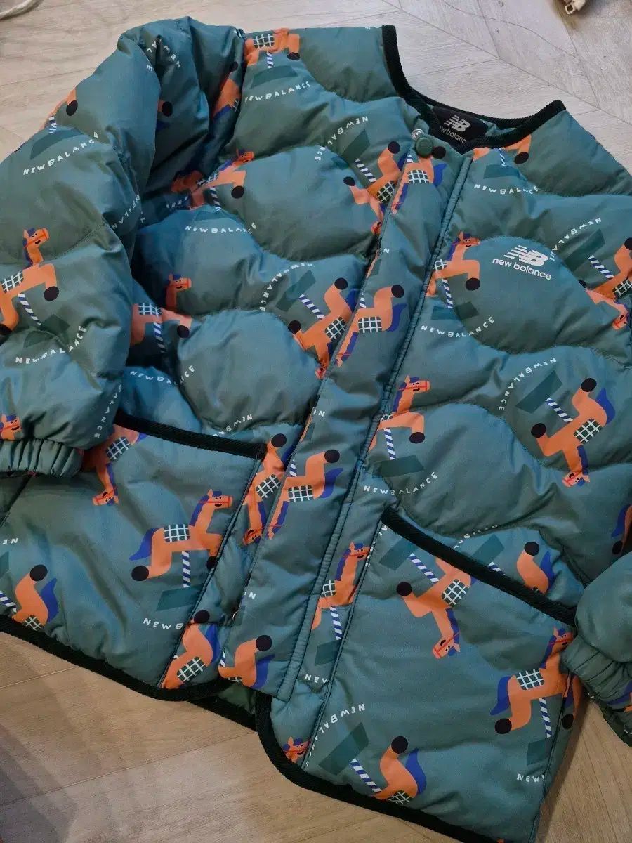 ニューバランス キッズ ダウン 140