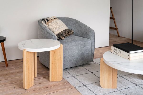 ネストテーブル