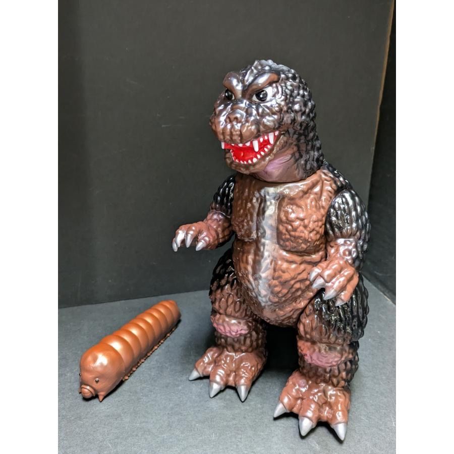 中古 メディコム 安楽安作 ゴジラ & モスラの幼虫 モスラ対ゴジラ版 2期