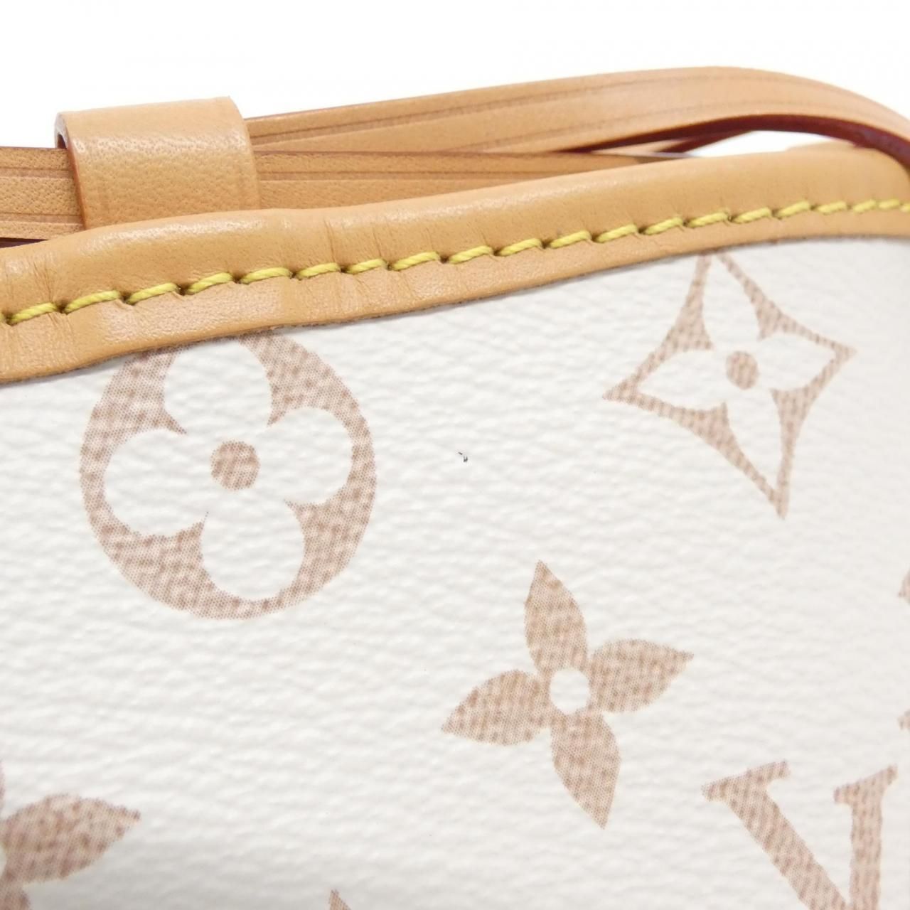 M83227 ショルダーバッグ