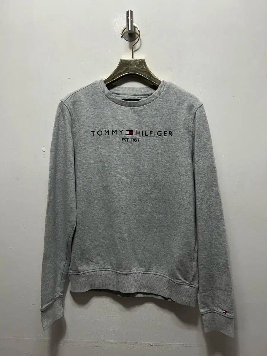 【安い，得価】 Tommy Hilfiger トミーヒルフィガー キッズ スウェット 164 サイズ Tシャツ