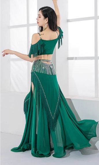 エメラルドグリーン