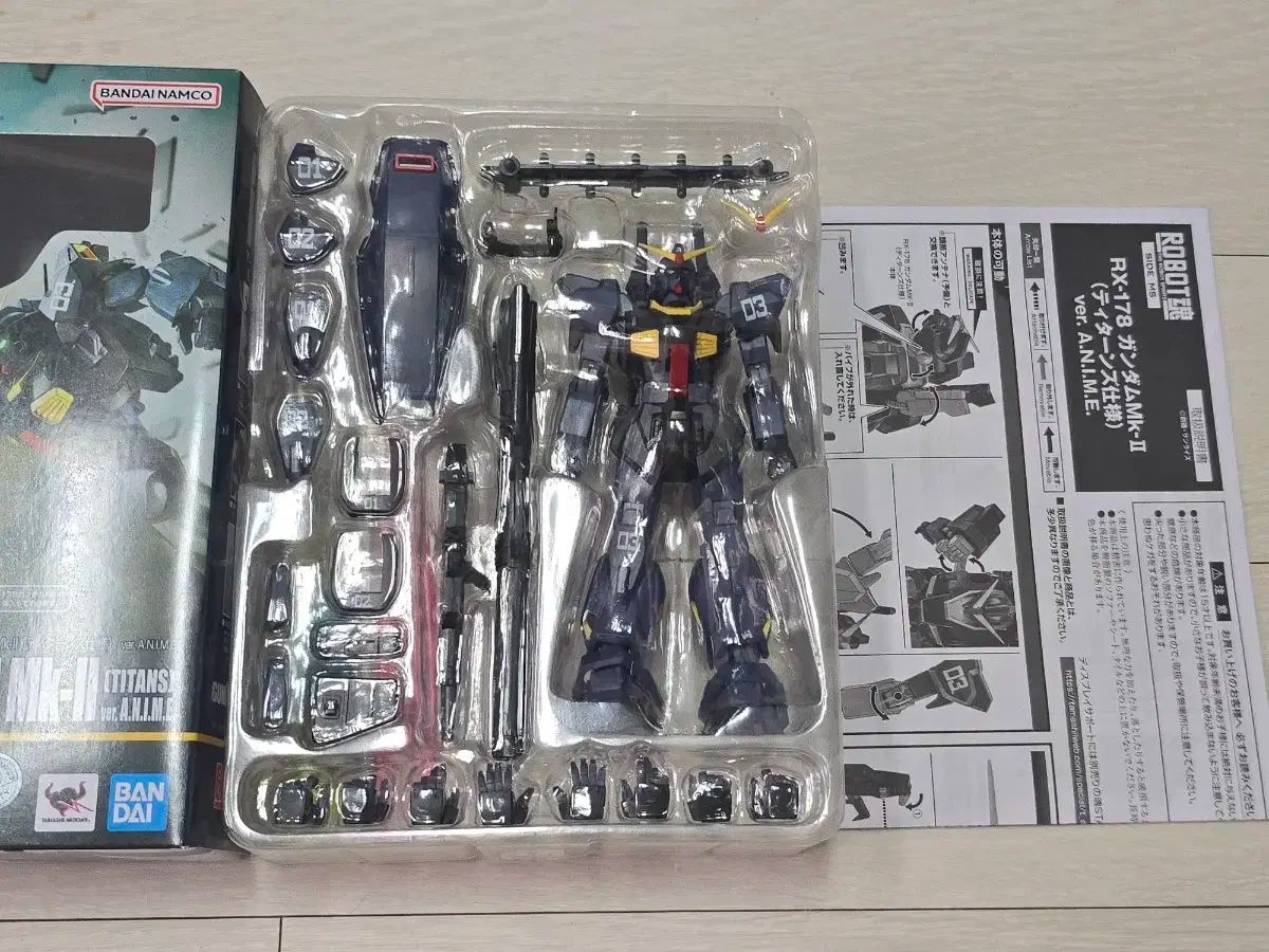 BANDAI ロボホン マークツー チタンズ Tシャツ