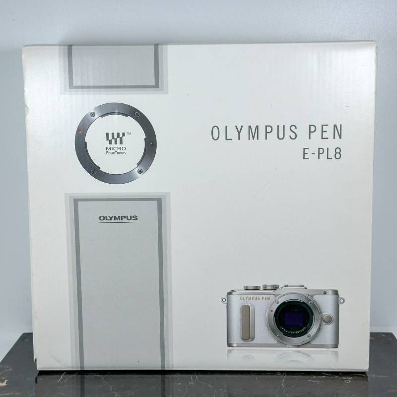 OLYMPUS PEN E-PL8 ホワイト ダブルズームキット　ミラーレス OLYMPUS PEN オリンパス ミラーレス E-PL8 レンズキット ホワイト 中古