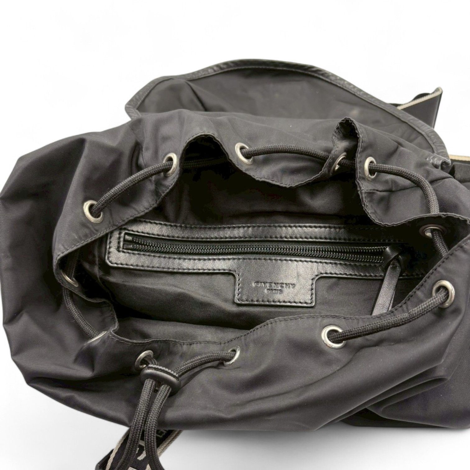 GIVENCHY リュック 大容量 A4収納 4Gロゴ 巾着 フラップ ナイロン