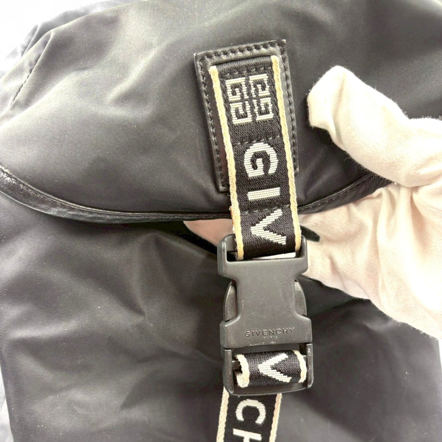 GIVENCHY ジバンシー リュック 大容量 A4収納 4Gロゴ 巾着 フラップ