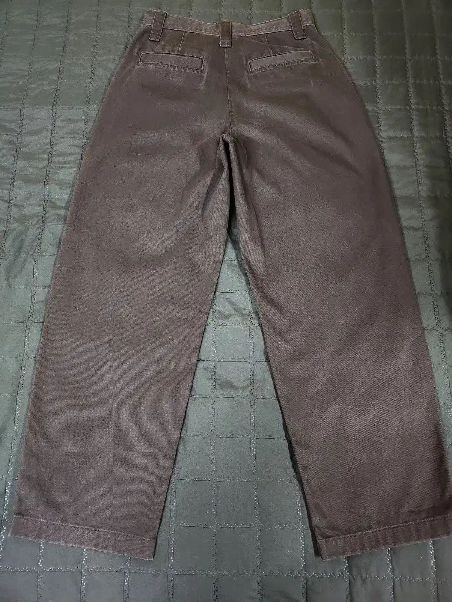 ユニクロ U ワイドチノパンツ 28